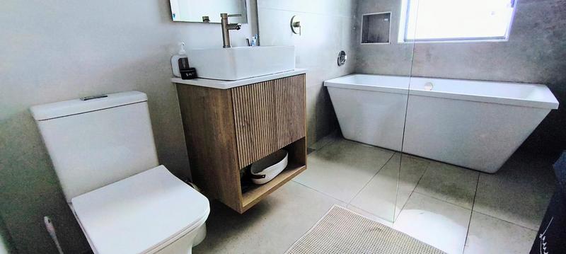 3 Bedroom Property for Sale in Blue Mountain Village Western Cape